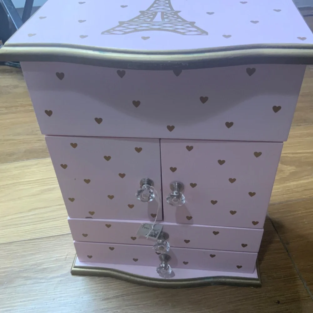 N/A jewelry box